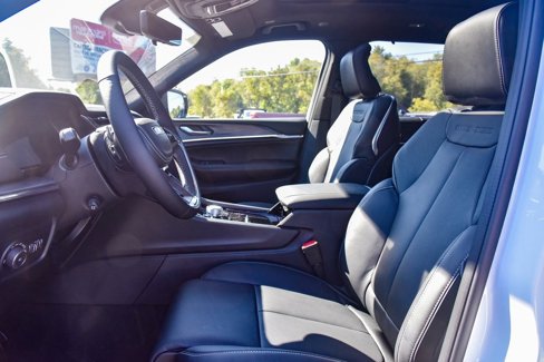 New 2025 Jeep Grand Cherokee L Overland image 12