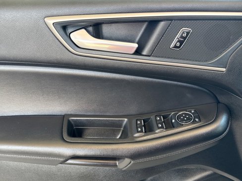 Used 2024 Ford Edge SEL image 10