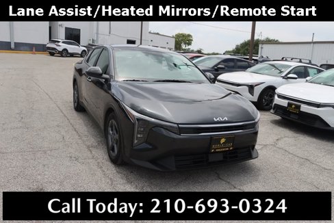 Certified 2025 Kia K4 image 1