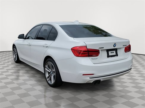 Used 2018 BMW 330i xDrive Sedan w/ Convenience Package image 4