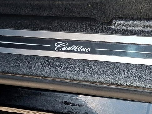 Used 2018 Cadillac Escalade Luxury image 18