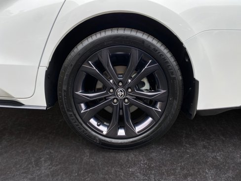 Used 2024 Toyota Sienna XSE image 10