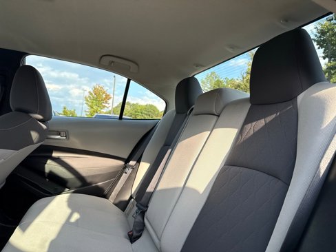 Used 2020 Toyota Corolla LE image 29