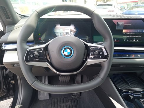Used 2024 BMW i5 eDrive40i w/ Premium Package image 14