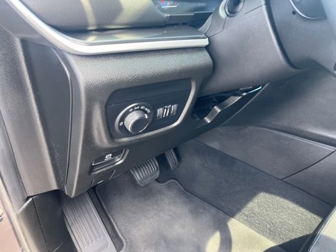 Used 2023 Jeep Grand Cherokee Altitude image 20