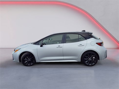 Used 2025 Toyota Corolla XSE image 8