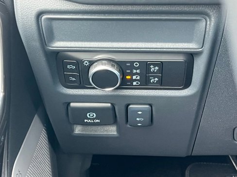 New 2025 Ford F150 Lightning Platinum image 36