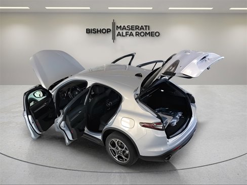 New 2025 Alfa Romeo Stelvio Sprint image 23