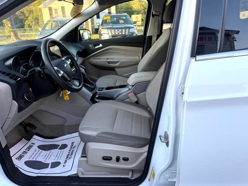 Used 2016 Ford Escape SE w/ Equipment Group 201A image 11