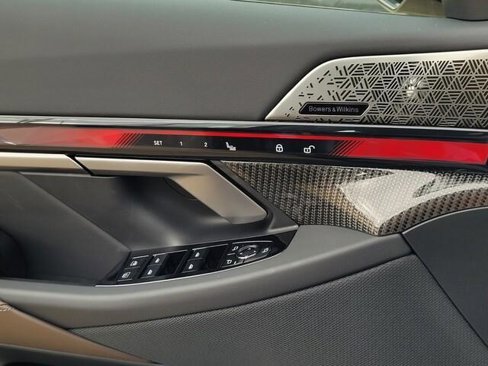 New 2026 BMW 550e xDrive w/ Executive Package image 24