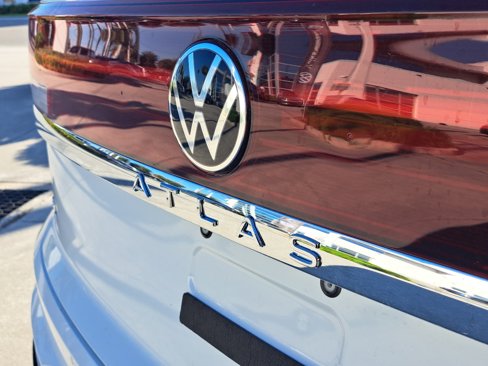 New 2026 Volkswagen Atlas Cross Sport SEL Premium R-Line image 6