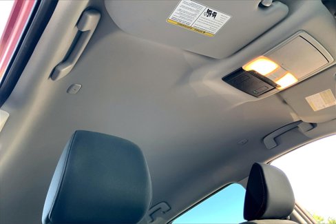 Used 2023 Nissan Rogue SV image 25