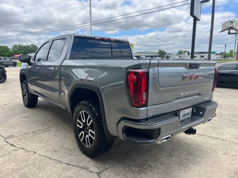 Used 2024 GMC Sierra 1500 AT4 w/ Technology Package image 9