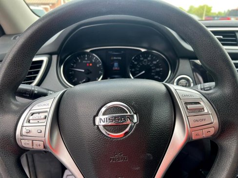 Used 2016 Nissan Rogue S image 17