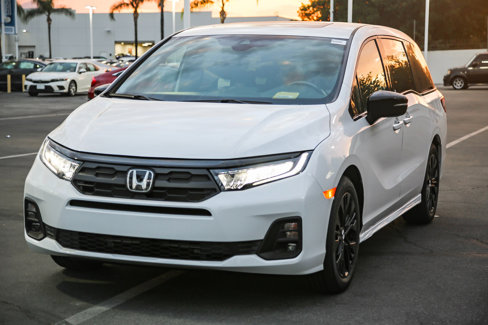 New 2026 Honda Odyssey Sport-L image 3