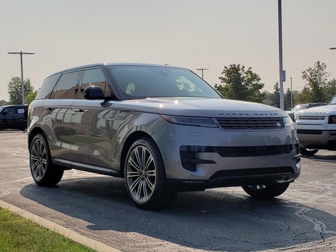 New 2025 Land Rover Range Rover Sport SE image 3