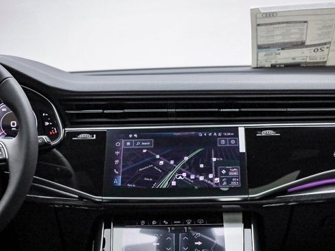 New 2025 Audi Q7 3.0T Prestige image 16