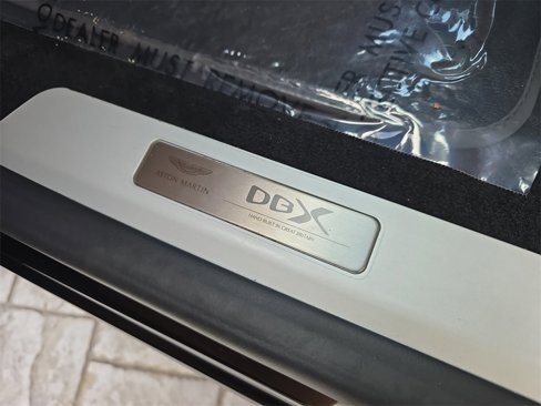 Used 2023 Aston Martin DBX image 14
