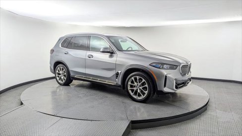 Used 2024 BMW X5 sDrive40i w/ Premium Package image 11