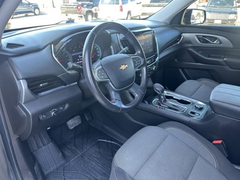 Used 2021 Chevrolet Traverse LT image 13