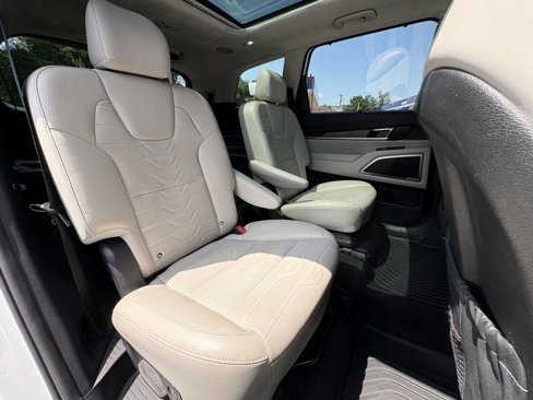 Used 2020 Kia Telluride SX w/ SX Prestige Package image 20