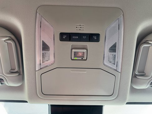 Used 2024 Toyota RAV4 Adventure image 18