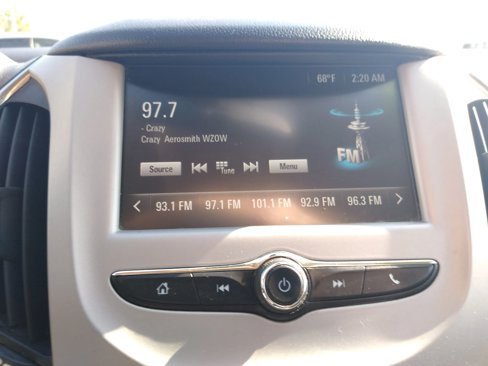 Used 2017 Chevrolet Cruze LS image 16