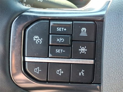 Certified 2025 Ford F250 Platinum image 17
