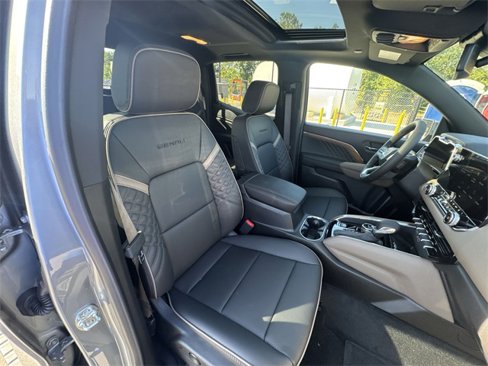New 2026 GMC Canyon Denali image 24
