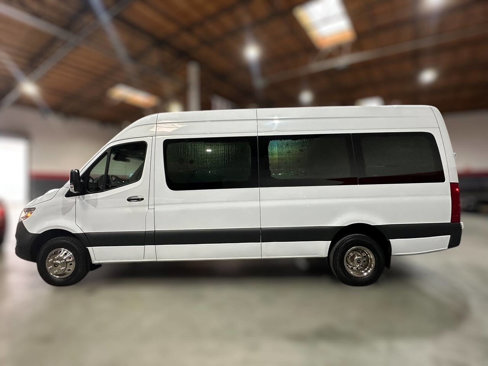 Used 2021 Mercedes-Benz Sprinter 3500 w/ Swivel Seat Package image 4