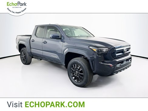 Used 2025 Toyota Tacoma SR5 image 1