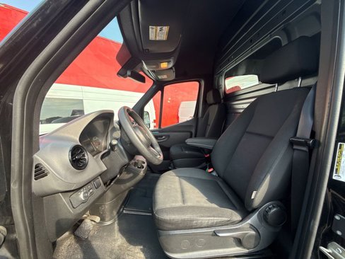 Used 2019 Mercedes-Benz Sprinter 170 Cargo image 11