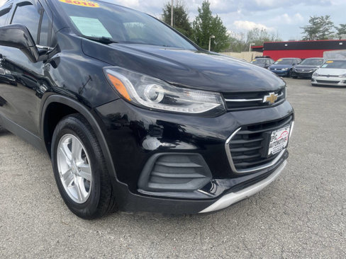 Used 2019 Chevrolet Trax LT w/ LT Convenience Package image 11