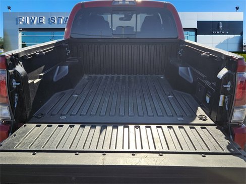 Used 2023 Toyota Tacoma TRD Sport image 7