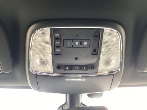 Used 2022 Jeep Grand Cherokee Laredo X image 31