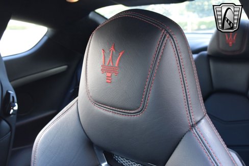 Used 2015 Maserati GranTurismo Sport image 20