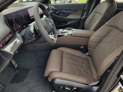 New 2026 BMW 550e xDrive w/ Executive Package image 26