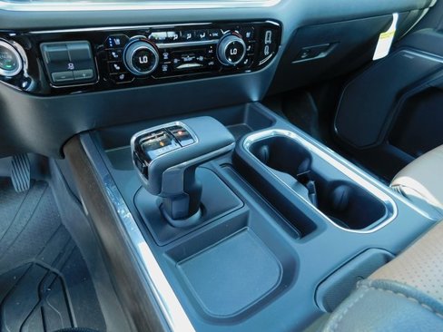 Used 2025 Chevrolet Silverado 1500 High Country w/ Technology Package image 33