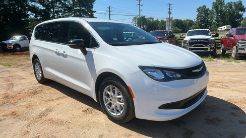 New 2026 Chrysler Voyager LX image 5