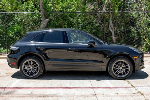 Used 2024 Porsche Macan w/ Premium Plus Package image 10