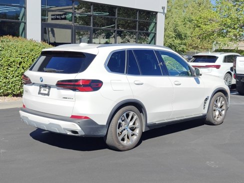 Used 2025 BMW X5 xDrive50e image 7