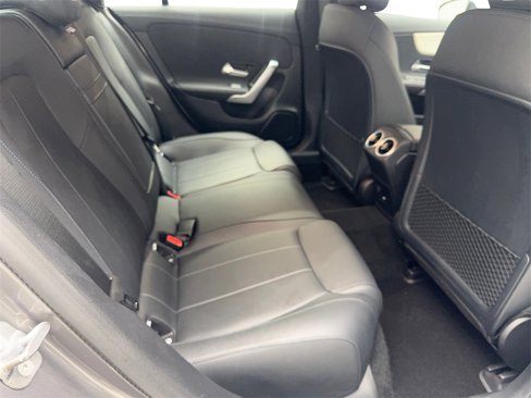 Used 2025 Mercedes-Benz CLA 250 image 37