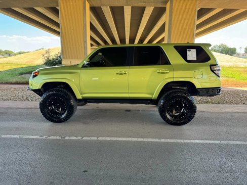 Used 2023 Toyota 4Runner TRD Off-Road Premium image 6