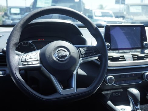 Used 2023 Nissan Altima 2.5 SV image 28