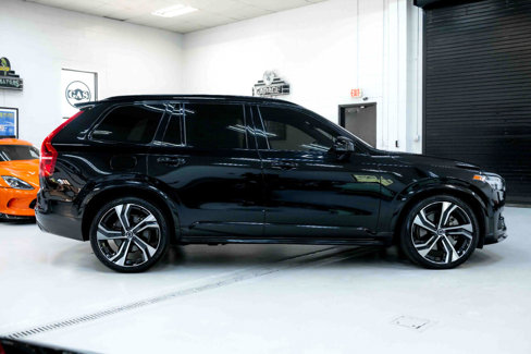 Used 2021 Volvo XC90 T8 R-Design w/ Advanced Package image 9