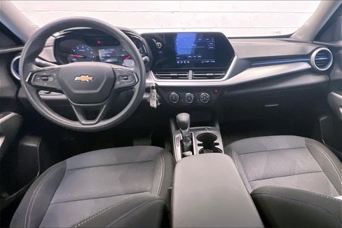 Used 2024 Chevrolet Trax LS w/ LS Convenience Package image 14