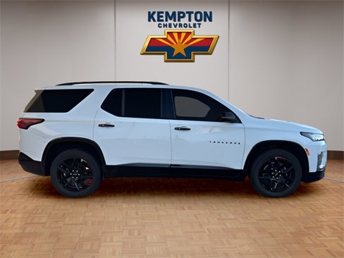 Used 2023 Chevrolet Traverse Premier w/ Redline Edition image 7