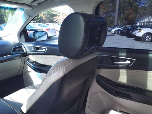 Used 2017 Ford Edge Titanium w/ Equipment Group 301A image 10
