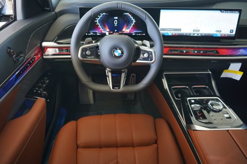 New 2026 BMW 740i w/ Premium Package image 16