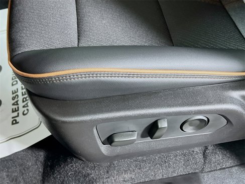 New 2025 GMC Canyon AT4 image 16